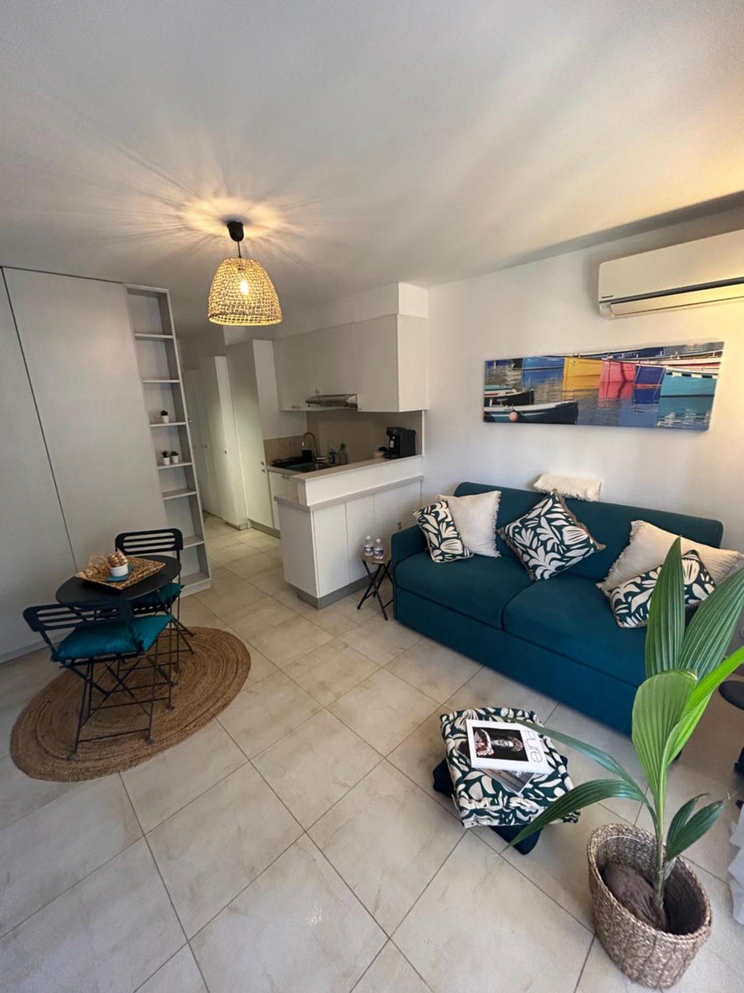 Emeraude A Apartment *